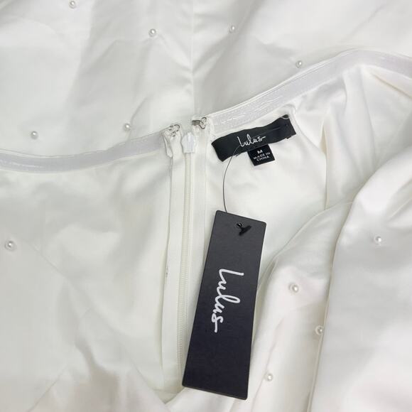 Lulus Posh Behavior White Pearl Bow One-Shoulder Mini Dress size M NWT - Picture 2 of 7